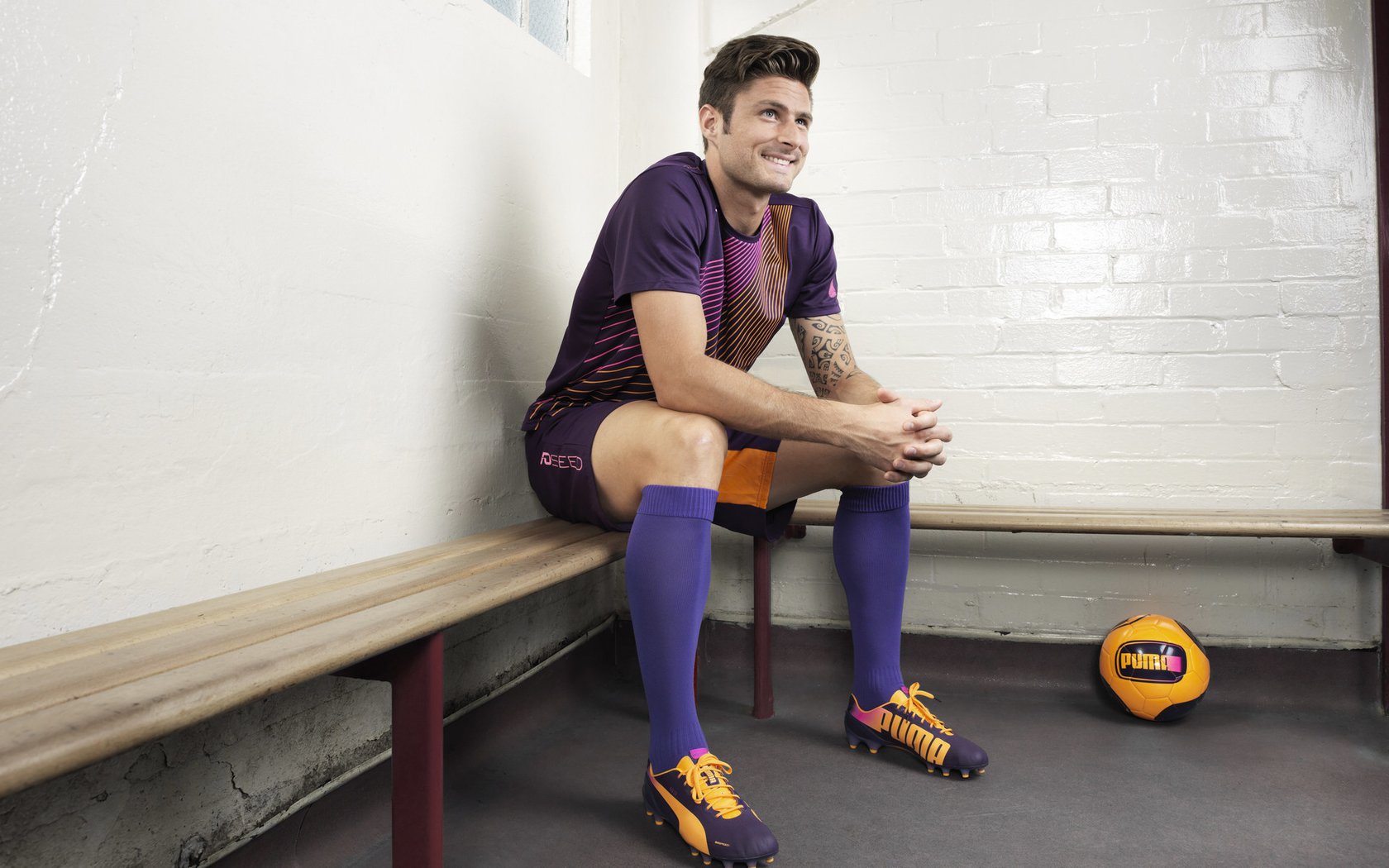 哈兰德轻松刷新英超百球纪录,曼城需谨慎使用,哈兰德十佳球