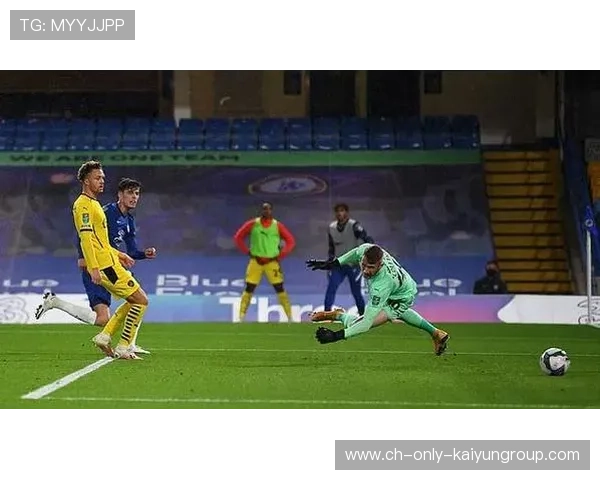 中场抢断后直传形成一对一单刀机会——从场上瞬间到训练路线的全景